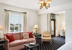 French Quarter Inn: Outstanding Hotel in Charleston with Impeccable Service and Superb Amenities